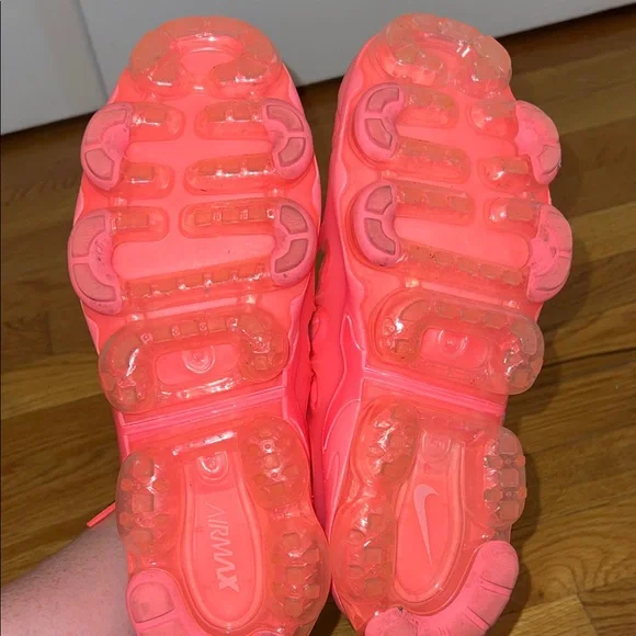 Nike Women's Bright Pink/Coral Air VaporMax Sneakers - Picture 4 of 4